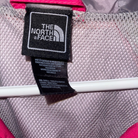 EUC The North Face Hyvent Pink Jacket with Hood and Sporty Design - Picture 8 of 9